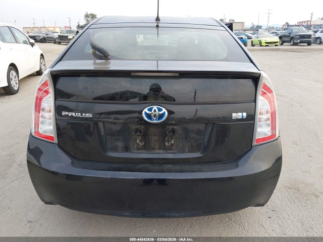 Toyota Prius Two 2015 JTDKN3DU8F0453011 Image 16
