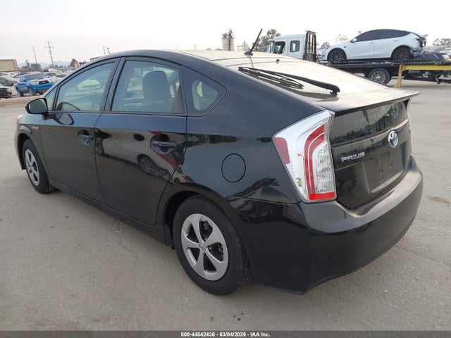 Toyota Prius Two 2015 JTDKN3DU8F0453011 Image 3