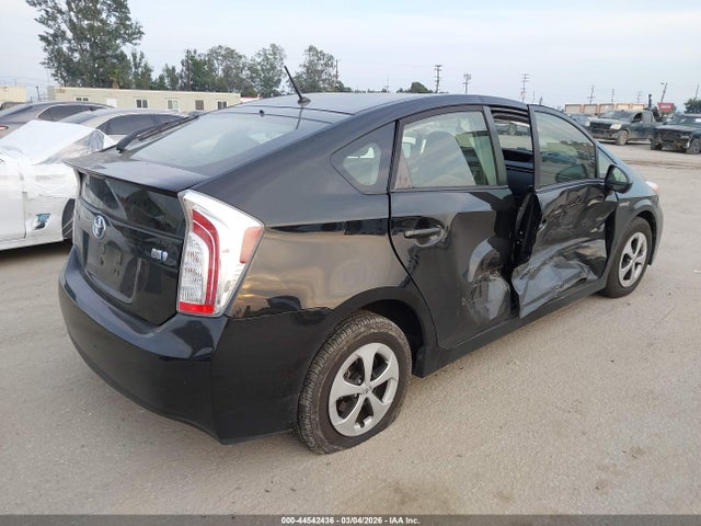 Toyota Prius Two 2015 JTDKN3DU8F0453011 Image 4