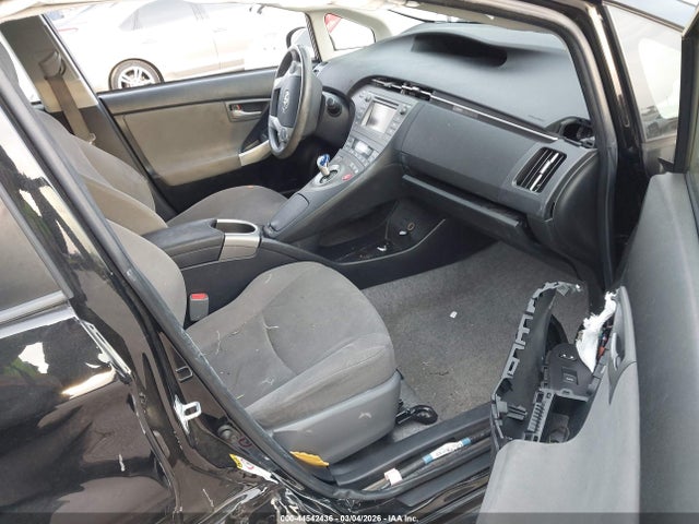 Toyota Prius Two 2015 JTDKN3DU8F0453011 Image 5