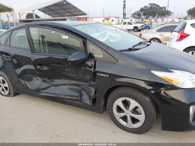 Toyota Prius Two 2015 JTDKN3DU8F0453011 Image 6