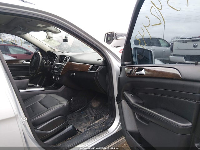 Продажа на аукционе авто 2015 Mercedes-benz Ml 350 4matic, vin: 4JGDA5HB4FA596102, номер лота: 44542443