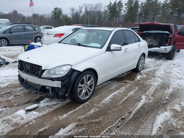 Продажа на аукционе авто 2013 Mercedes-benz C 300 Luxury 4matic, vin: WDDGF8ABXDG044652, номер лота: 44542446