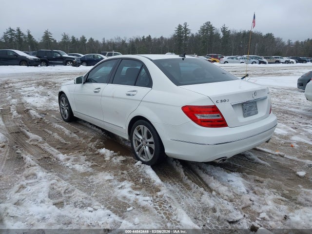 Продажа на аукционе авто 2013 Mercedes-benz C 300 Luxury 4matic, vin: WDDGF8ABXDG044652, номер лота: 44542446