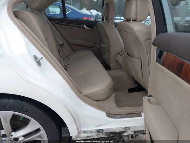 Продажа на аукционе авто 2013 Mercedes-benz C 300 Luxury 4matic, vin: WDDGF8ABXDG044652, номер лота: 44542446