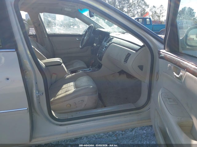 2011 CADILLAC DTS 1G6KD5E61BU115843 Photo 4