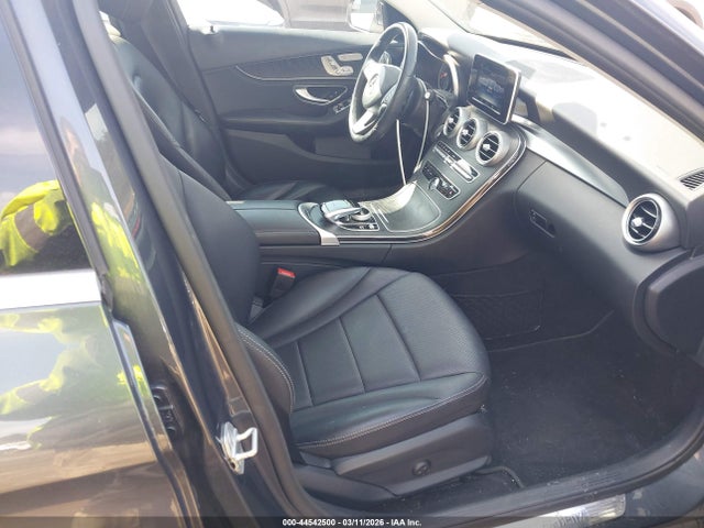 55SWF4KB6FU092951 Mercedes-Benz C 300 4matic