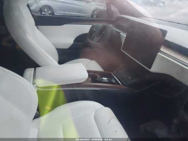 Продажа на аукционе авто 2022 Tesla Model X Dual Motor All-wheel Drive, vin: 7SAXCAE56NF364760, номер лота: 44542523
