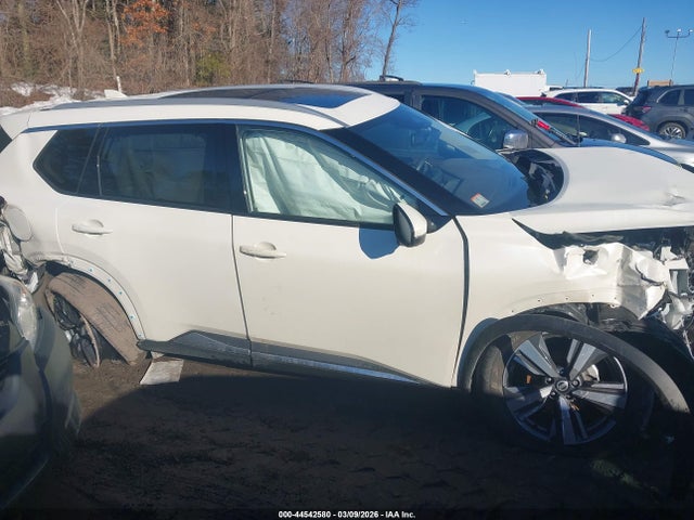 44542580 :رقم المزاد ، JN8AT3DD5MW301381 vin ، 2021 Nissan Rogue Platinum Intelligent Awd مزاد بيع