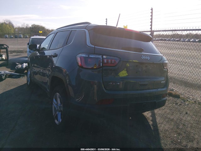 Jeep Compass Latitude 4x4 2023 3C4NJDBN2PT505893 Image 3