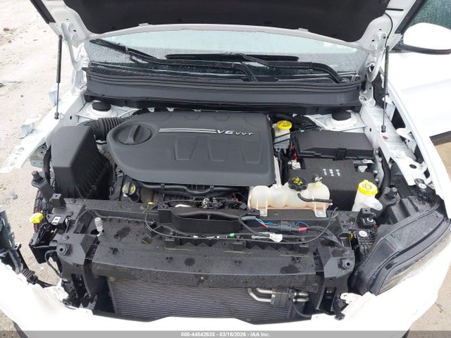 44542635 :رقم المزاد ، 1C4PJMDXXMD205043 vin ، 2021 Jeep Cherokee Limited 4x4 مزاد بيع