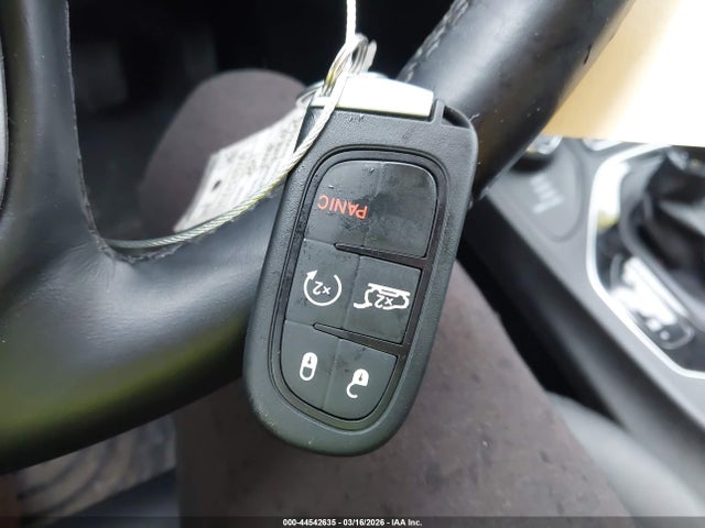 44542635 :رقم المزاد ، 1C4PJMDXXMD205043 vin ، 2021 Jeep Cherokee Limited 4x4 مزاد بيع