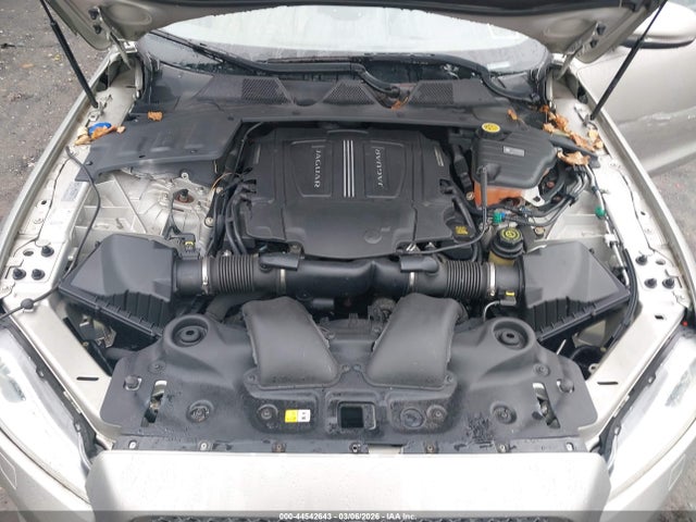 2016 JAGUAR XJ SAJWA1CE8GMW00581 Photo 9
