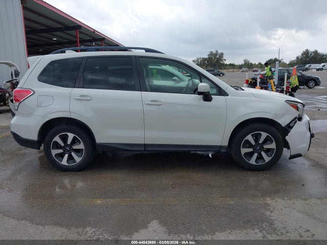 Subaru Forester 2.5i Premium 2017 JF2SJAGC0HH446806 Image 13