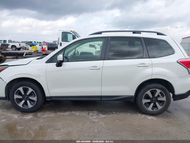 Subaru Forester 2.5i Premium 2017 JF2SJAGC0HH446806 Image 14
