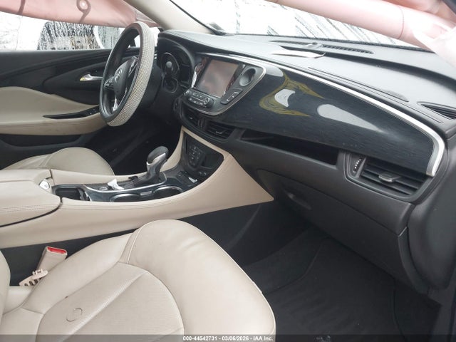 44542731 :رقم المزاد ، LRBFXDSA4HD108787 vin ، 2017 Buick Envision Essence مزاد بيع