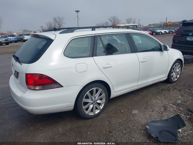 44542754 :رقم المزاد ، 3VWPL7AJ2AM634718 vin ، 2010 Volkswagen Jetta Tdi مزاد بيع
