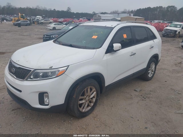 KIA SORENTO LX 2014 5XYKT3A67EG444045 Image 2