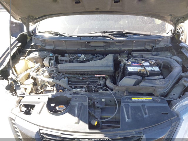 5N1AT2MV0JC814139 Nissan ROGUE SV