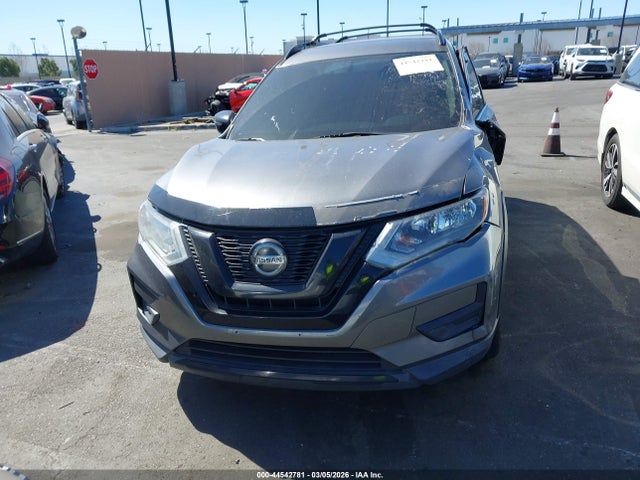 5N1AT2MV0JC814139 Nissan ROGUE SV