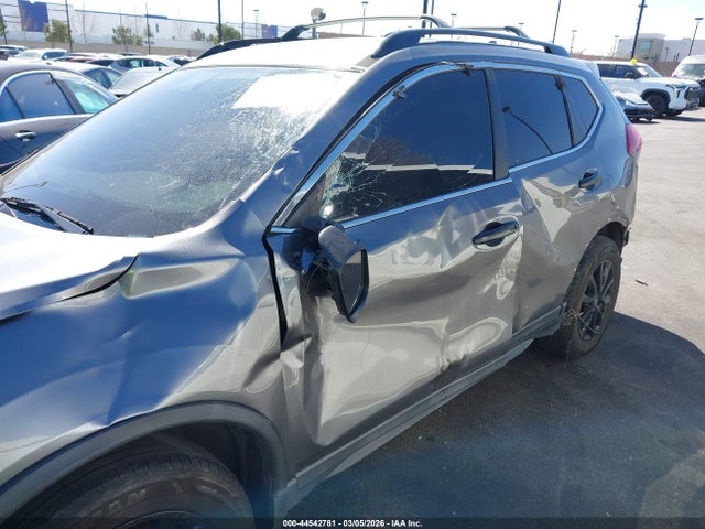 5N1AT2MV0JC814139 Nissan ROGUE SV