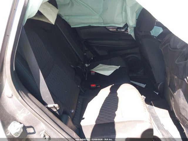 5N1AT2MV0JC814139 Nissan ROGUE SV