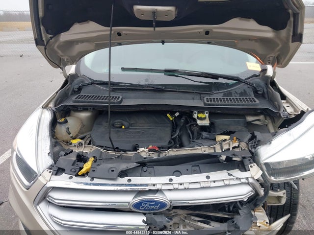 1FMCU0GD4HUC09901 Ford ESCAPE SE