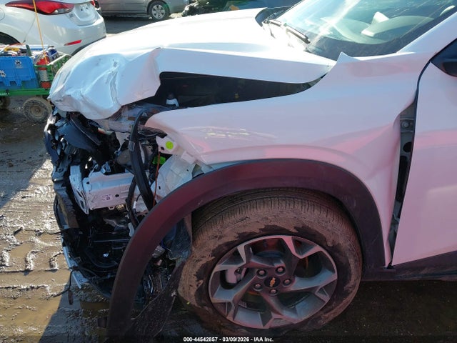 KL77LHEP8TC072591 Chevrolet Trax Fwd Lt
