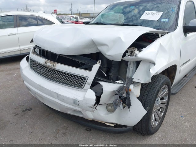 2007 CHEVROLET SUBURBAN 1500 1GNFC16077R410418 Photo 5