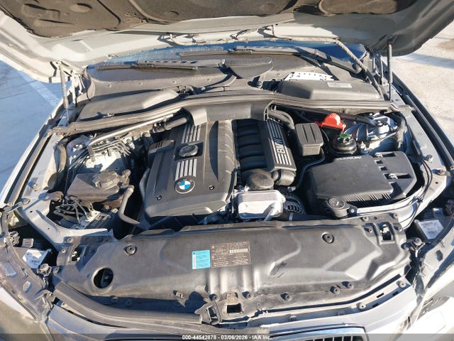 44542878 :رقم المزاد ، WBANU5C57AC460137 vin ، 2010 Bmw 528i مزاد بيع
