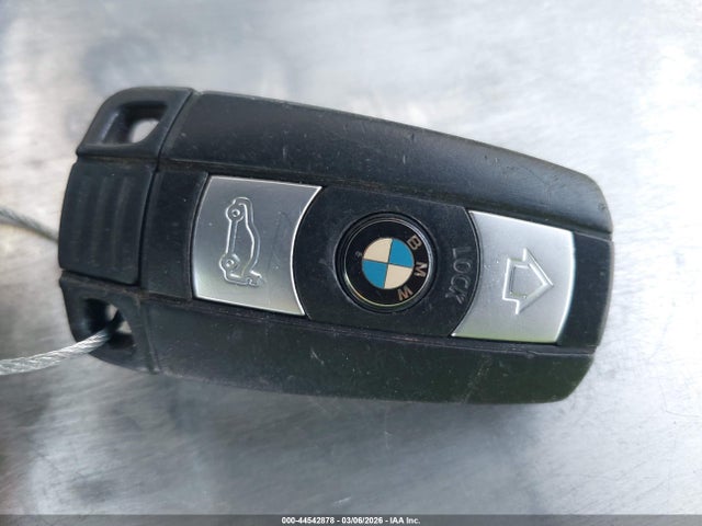 44542878 :رقم المزاد ، WBANU5C57AC460137 vin ، 2010 Bmw 528i مزاد بيع