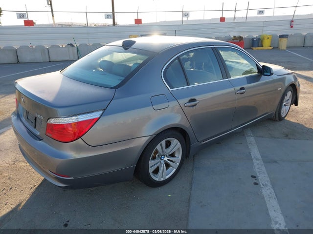 44542878 :رقم المزاد ، WBANU5C57AC460137 vin ، 2010 Bmw 528i مزاد بيع