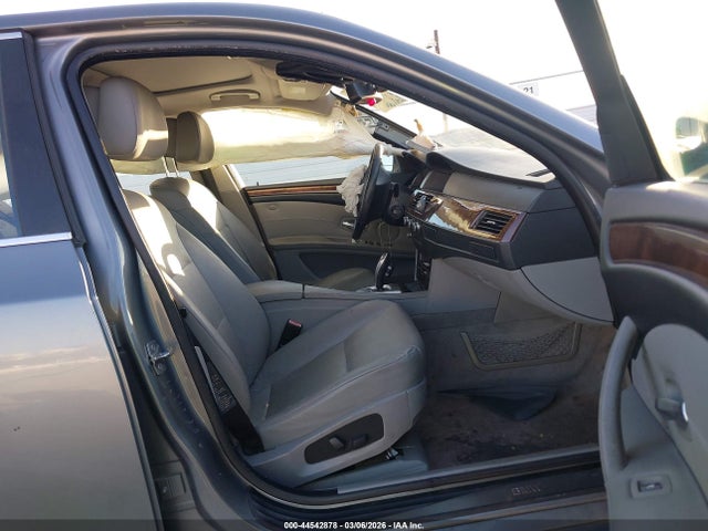 44542878 :رقم المزاد ، WBANU5C57AC460137 vin ، 2010 Bmw 528i مزاد بيع