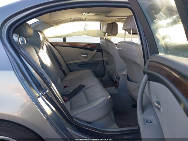 44542878 :رقم المزاد ، WBANU5C57AC460137 vin ، 2010 Bmw 528i مزاد بيع