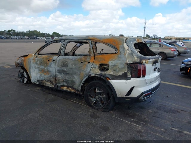 2022 KIA SORENTO HYBRID KNDRG4LGXN5113516 Photo 2
