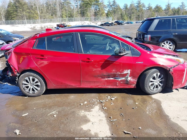 Продажа на аукционе авто 2021 Toyota Prius Le Awd-e, vin: JTDL9MFUXM3023892, номер лота: 44542903