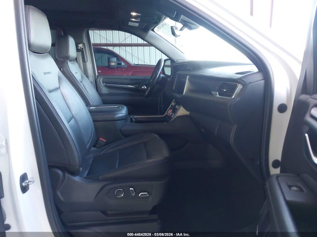 2021 GMC YUKON XL 1GKS2JKL1MR193569 Photo 4