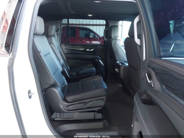 2021 GMC YUKON XL 1GKS2JKL1MR193569 Photo 7