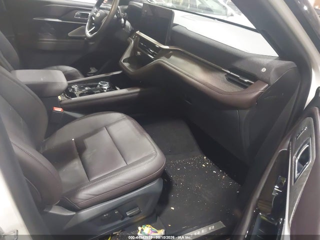 2025 FORD EXPLORER 1FMUK8HH0SGA17357 Photo 4