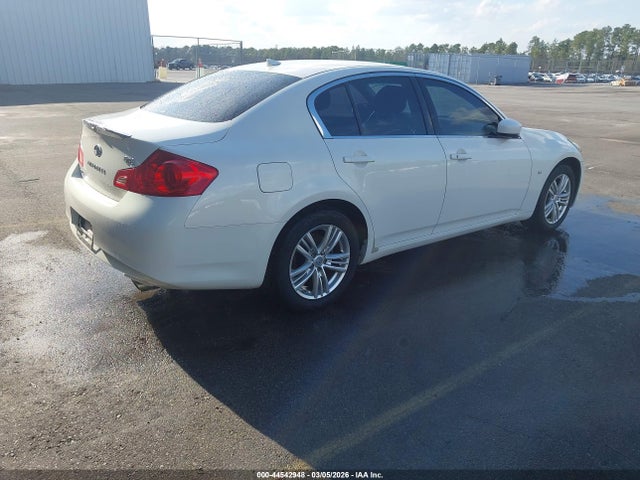 2015 Infiniti Q40 მანქანა იყიდება აუქციონზე, vin: JN1CV6AR2FM521837, აუქციონის ნომერი: 44542948