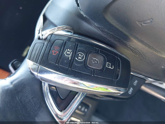 2018 LINCOLN NAVIGATOR 5LMJJ2LT3JEL00521 Photo 10