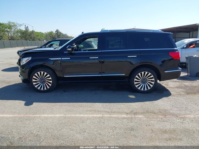 5LMJJ2LT3JEL00521 Lincoln Navigator Reserve