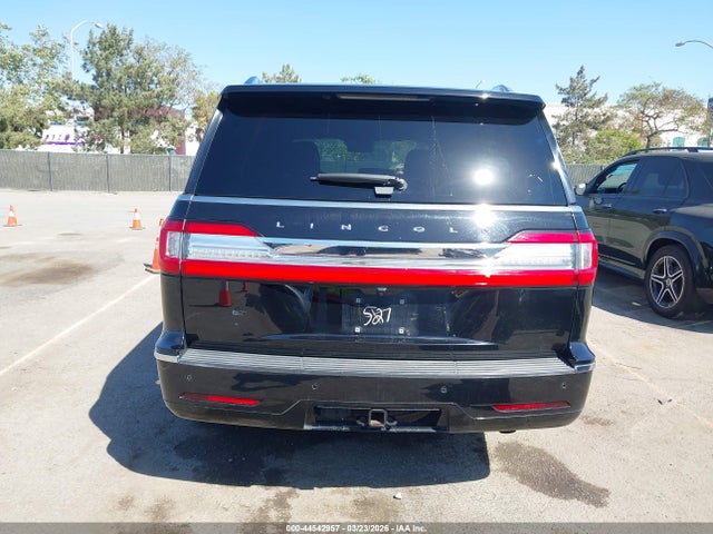 5LMJJ2LT3JEL00521 Lincoln Navigator Reserve