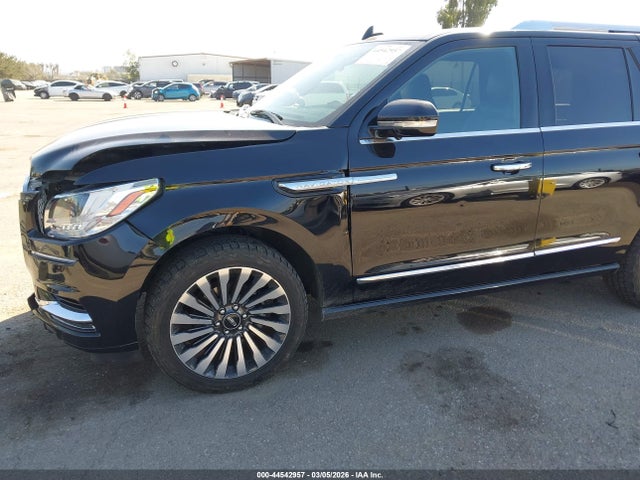 5LMJJ2LT3JEL00521 Lincoln Navigator Reserve