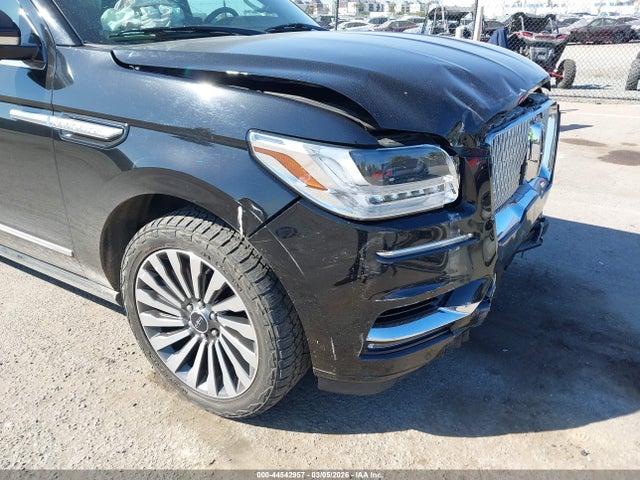 5LMJJ2LT3JEL00521 Lincoln Navigator Reserve