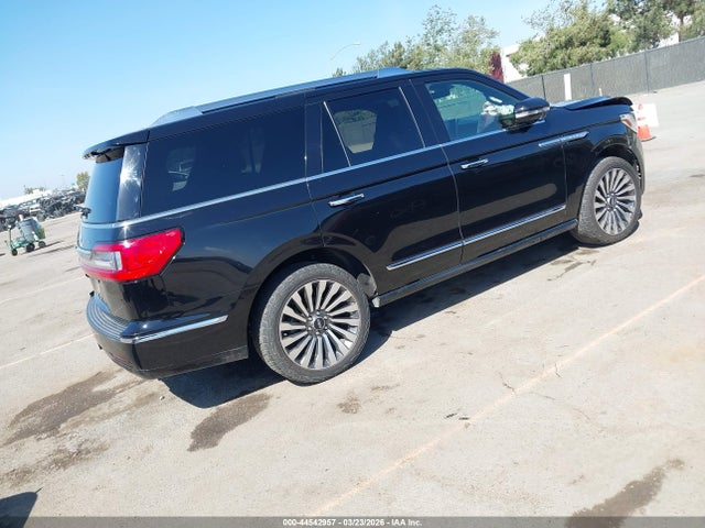 2018 LINCOLN NAVIGATOR 5LMJJ2LT3JEL00521 Photo 3