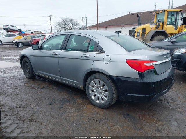 2013 Chrysler 200 Lx მანქანა იყიდება აუქციონზე, vin: 1C3CCBAB8DN734110, აუქციონის ნომერი: 44542963