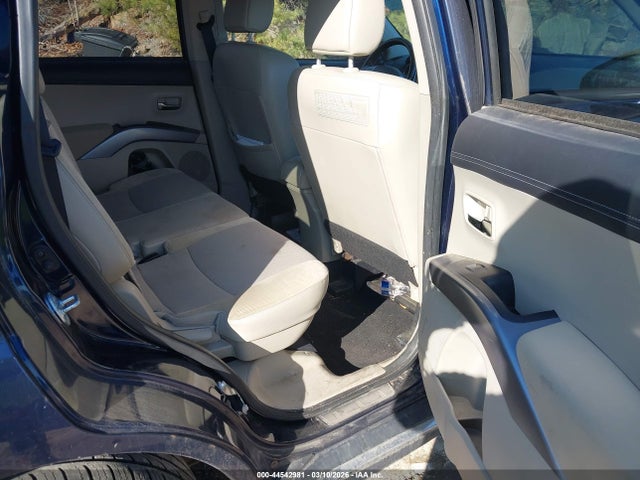 2011 MITSUBISHI OUTLANDER JA4JT3AWXBU015515 Photo 7