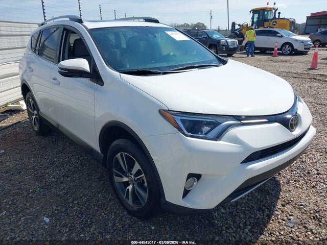 44543017 :رقم المزاد ، 2T3WFREV5HW383393 vin ، 2017 Toyota Rav4 Xle مزاد بيع