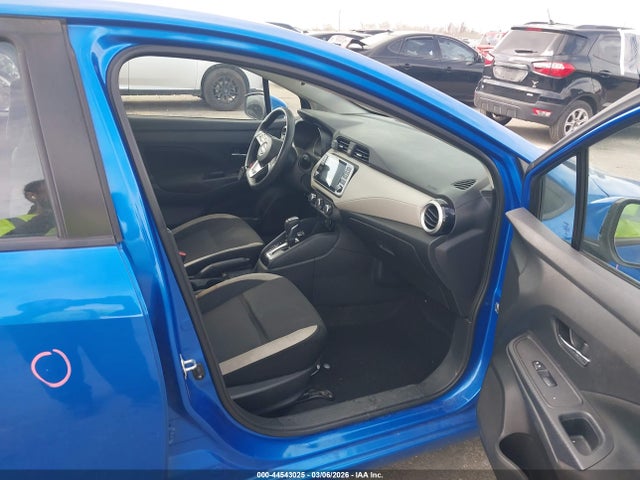 2021 Nissan Versa Sv Xtronic Cvt მანქანა იყიდება აუქციონზე, vin: 3N1CN8EV8ML827967, აუქციონის ნომერი: 44543025